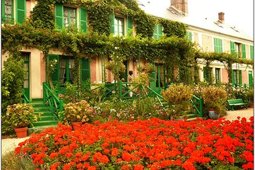 Private Car Trip to Giverny Garden from Paris
