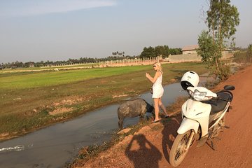 Siem reap city Chreav Eco tourism Rice field Sunset solo by Motor Bike