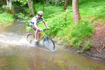 Private cycling day trip around the River Sazava