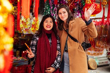 Highlights & Hidden Gems With Locals: Best of Hanoi Private Tour