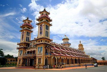 Full Day - Cao Dai Temple and Cu Chi Tunnel Tour