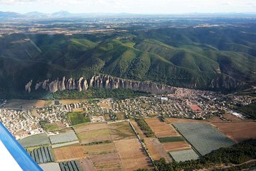 Fly above the Provence region in a private plane