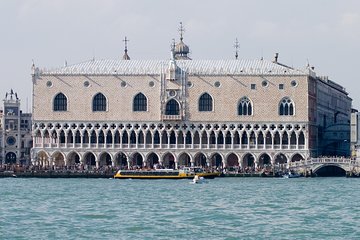Stroll The Halls of Doge's Palace on a Guided Tour in Venice