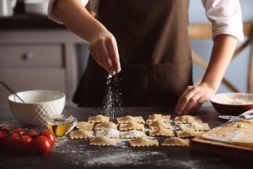 Pasta Cooking Class and Tiramisù in Naples