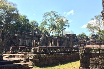Private Angkor Grand Tour Bakeng Sunset 
