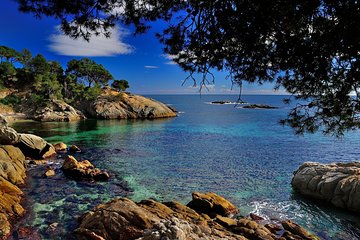 Costa Brava, Tossa de Mar Private Tour, hotel pick-up & Boat Ride
