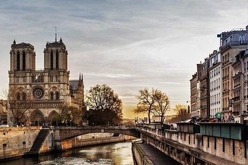 MUST SEE! History of Paris City & #1 Louvre Museum Exclusive Tour