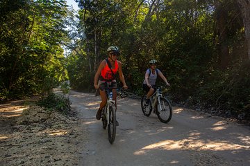 Cenotes trail jungle bike tour in Tulum with lunch