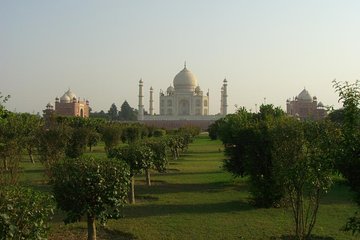 2 day trip to Agra from Kochi with air tickets