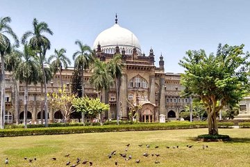 Mumbai Museum Tour in Private Vehicle
