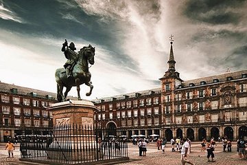 Skip the Line Royal Palace Madrid + Old City Guided Tour