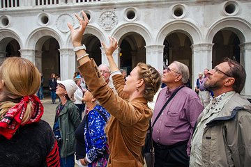 Venice Doges Palace VIP Tour: Secret Chambers & Prison Cells 