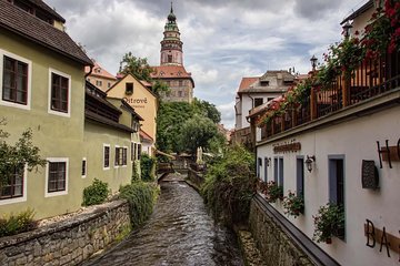 Private Prague to Vienna luxury car via Cesky Krumlov with guide