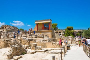 Knossos Museum and Heraklion tour from Rethymno