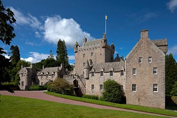 Cawdor Castle, Clava cairns and Culloden Battlefield