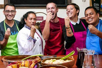 Authentic Guatemalan Cooking Class in Antigua