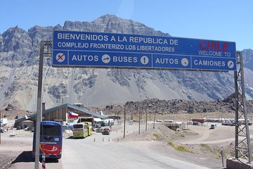 Private Scenic Transfer from Santiago to Mendoza