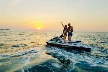 Jet Ski Tour Dubai: La Mer-World Island for 50 minutes