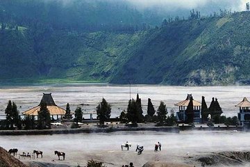 Explore Bromo with Luxurious Jiwa Jawa Hotel - start Surabaya // 2 days 1 night