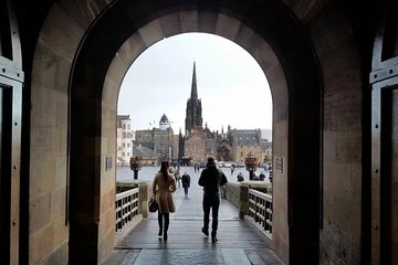 Edinburgh Castle Tour: Guided Tour in English