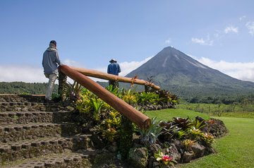 ARENAL DISCOVERY ADVENTURE (1): Volcano Hike, Waterfall & Lunch