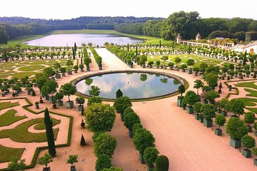 Versailles Half-Day Tour/Fast Entrance Ticket/minivan from Paris