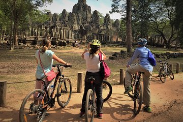 Angkor Wat Private bike tour avoid the crowds