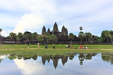 Angkor Wat avoid crowd Private bike tour 