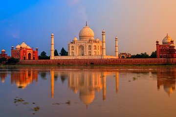 Chennai to Taj Mahal and Agra Same Day Tour with Return Flights