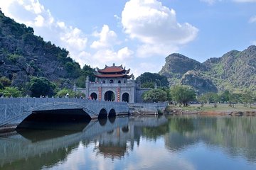 Full Day Hoa Lu Heritage & Mua Cave Adventure Tour