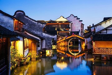 Hangzhou Private Tour to Wuzhen and Xitang Water Town with Dinner and Boat Ride