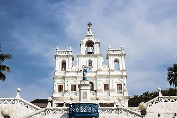 Goa guided Tour - Pick up from Pier