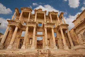 Ephesus, The Antique City of Glory (daily tour by plane from İstanbul)