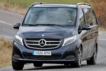 Private transfer from Passau to Prague