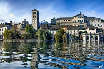 The romantic village of Orta San Giulio with a tour guide