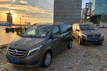 Private transfer between Rotterdam - Amsterdam (incl. Schiphol airport) 