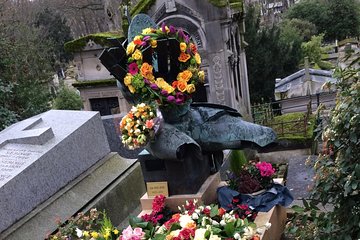 Bundle of Père Lachaise Cemetery: Self-Guided Audio Tours