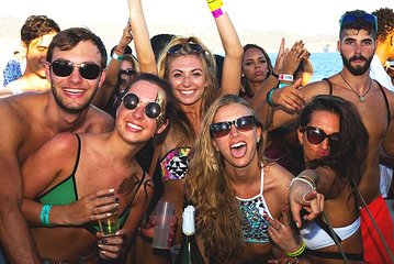 Sunset Boat Party with Djs - Float Your Boat 