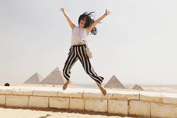 Pyramids Day Tour: Day Tour to Giza Pyramids, Sakkara and Dahshur Pyramids