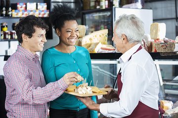 Local Market Tour and Dining experience at a local's home in Mantua