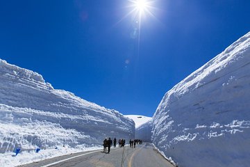 2 Day Tateyama Kurobe Alpine Route, Shirakawago and Hida-Takayama