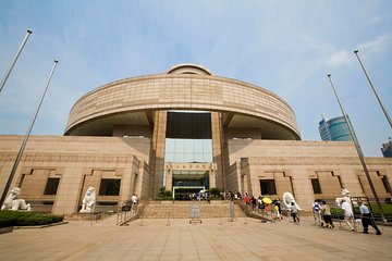 Private tour by metro with Shanghai Museum, Shanghai Tower and Qibao Old Town