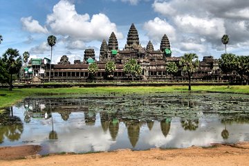 1-Day Angor Wat Small Circuit Tour with Sunset