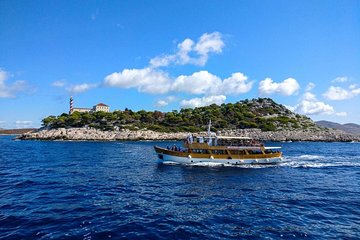 From Zadar: Kornati National Park Day Trip with Breakfast & Lunch