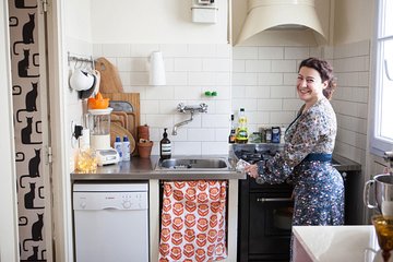 Private Market Tour and Classic French Cooking Class in Paris