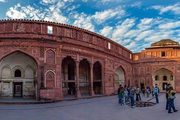 1-Day Trip from New Delhi to Agra and Taj Mahal with Agra Fort