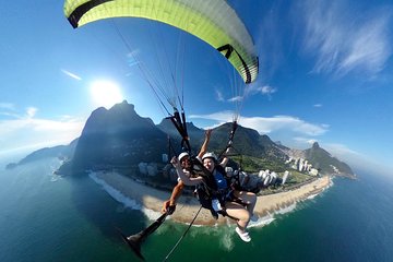 Experience Hang Gliding or Paragliding in Rio