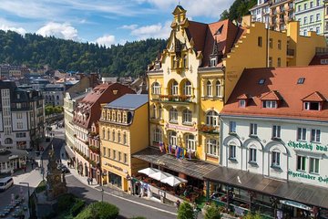 Small group Karlovy Vary and Krusovice Brewery tour