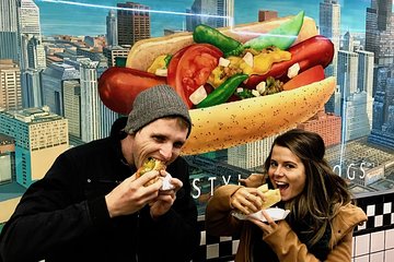 Chicago Favorites Food & Walking Tour plus FREE Bike/Kayak Rental