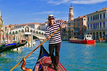 Private Guided Tour: Venice Gondola Ride Including the Grand Canal